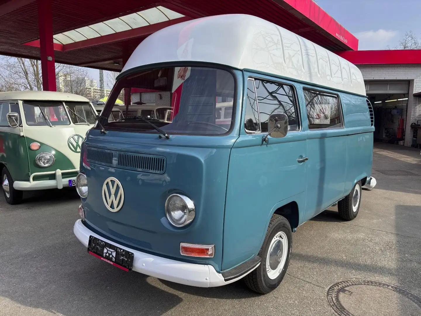 Volkswagen T2 a Hochdach Neptunblau TÜV und H-Kennz. Azul - 1