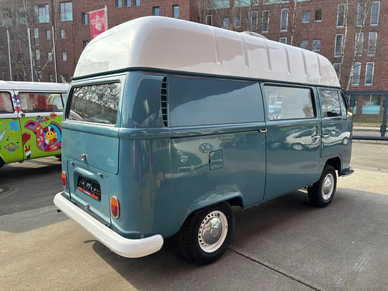 Volkswagen T2 a Hochdach Neptunblau TÜV und H-Kennz., foto 6