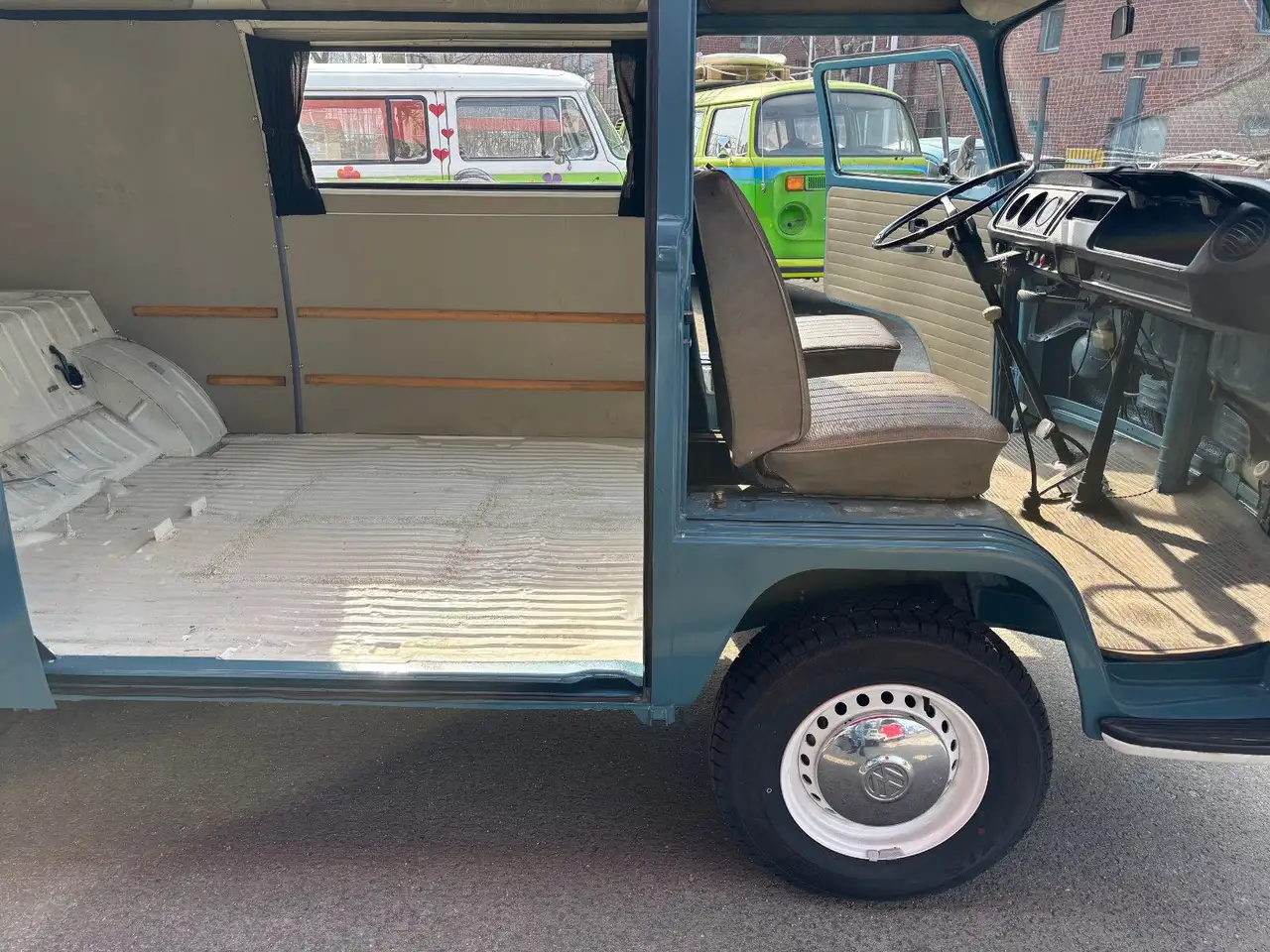Volkswagen T2 a Hochdach Neptunblau TÜV und H-Kennz., foto 11