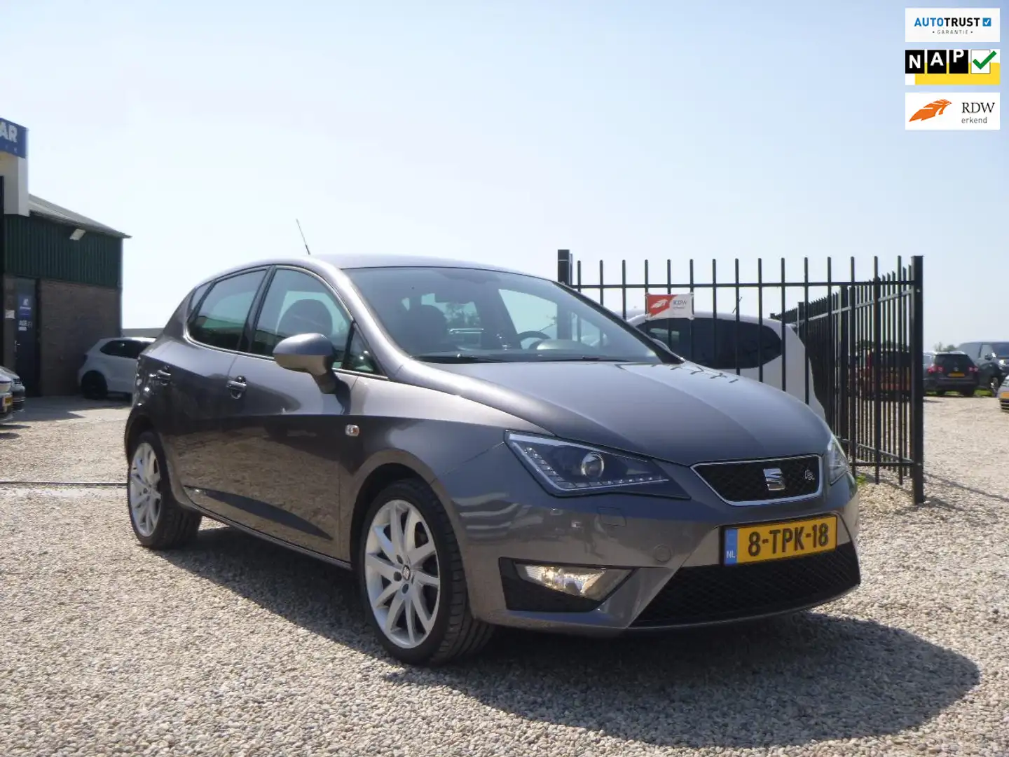SEAT Ibiza 1.2 TSI FR DYNAMIC NAVI XENON Gris - 1