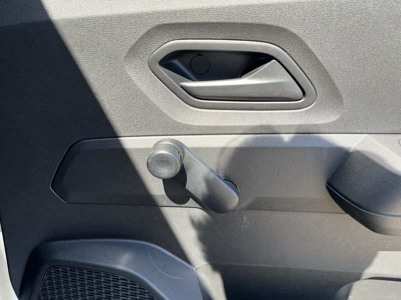 Dacia Jogger 1.0 TCe 110 7-Persoons Airco Cruise controle Trekh — photo 30