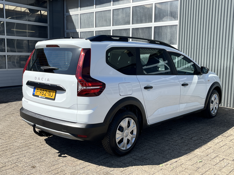 Dacia Jogger 1.0 TCe 110 7-Persoons Airco Cruise controle Trekh — photo 4