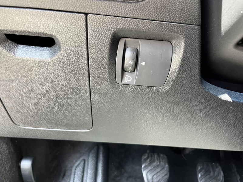 Dacia Jogger 1.0 TCe 110 7-Persoons Airco Cruise controle Trekh — photo 35