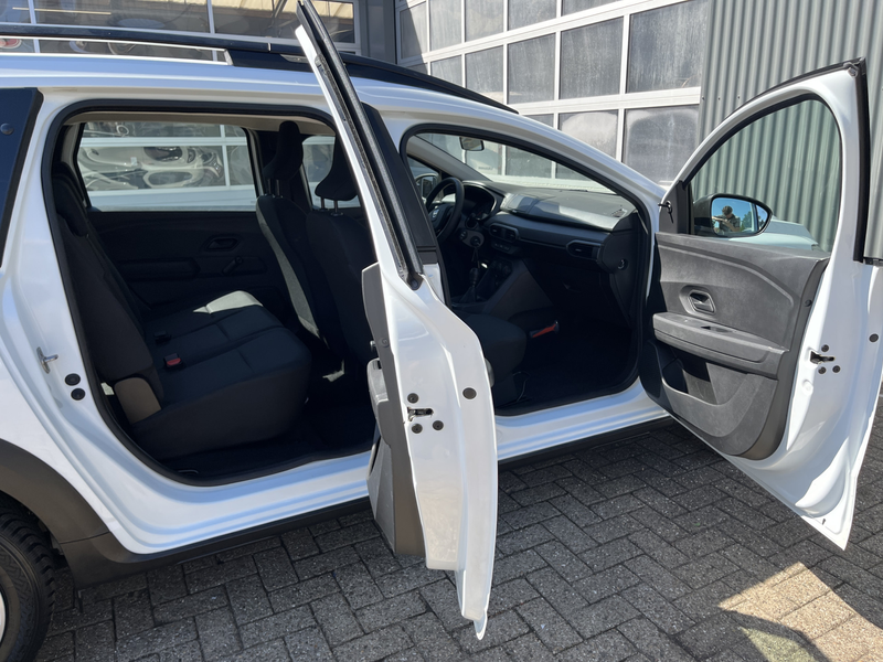 Dacia Jogger 1.0 TCe 110 7-Persoons Airco Cruise controle Trekh — photo 8