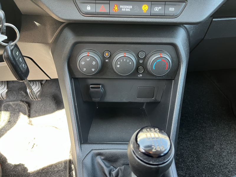Dacia Jogger 1.0 TCe 110 7-Persoons Airco Cruise controle Trekh — photo 12