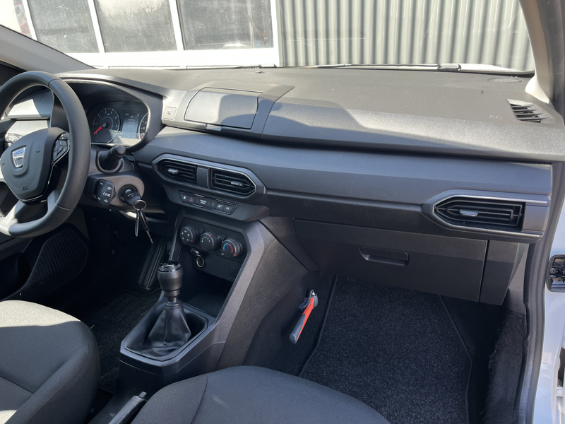 Dacia Jogger 1.0 TCe 110 7-Persoons Airco Cruise controle Trekh — photo 40