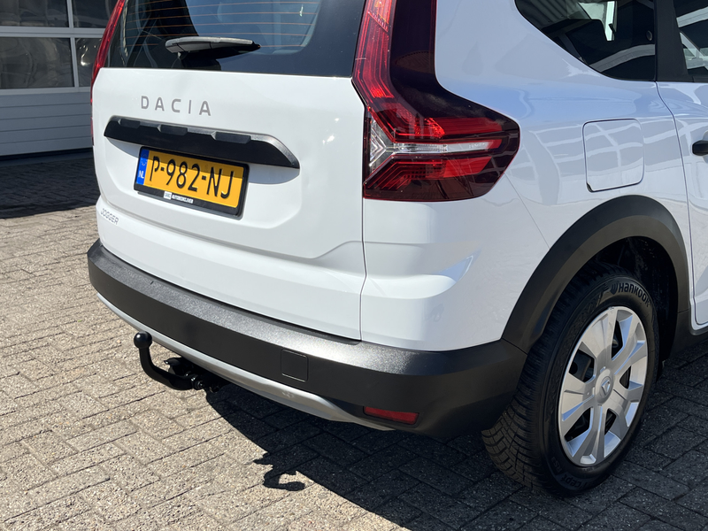 Dacia Jogger 1.0 TCe 110 7-Persoons Airco Cruise controle Trekh — photo 23