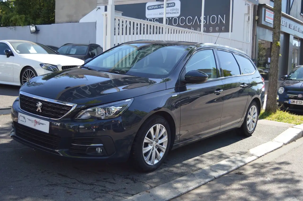 Peugeot 308 1.5 BLUEHDI 130CH S\\u0026S STYLE