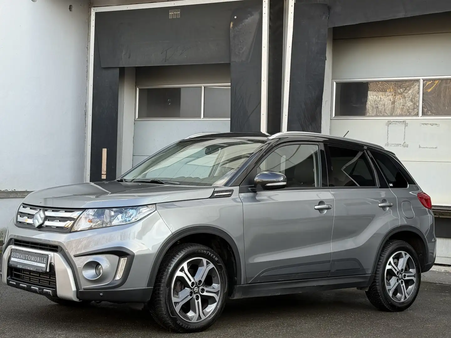 Suzuki Vitara 1.6 DDiS Comfort 4x4 LED ACC Pano Kamera Gris - 2