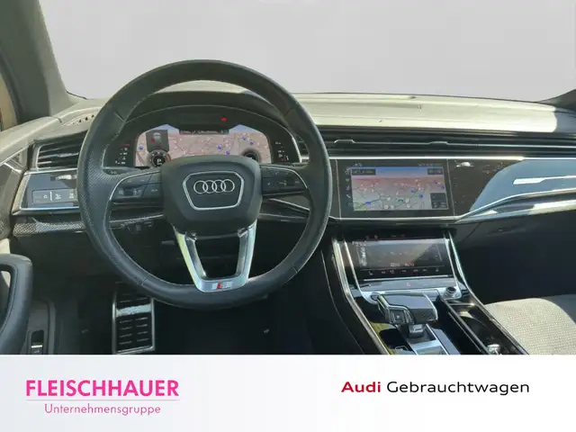 Audi Q7 view 15