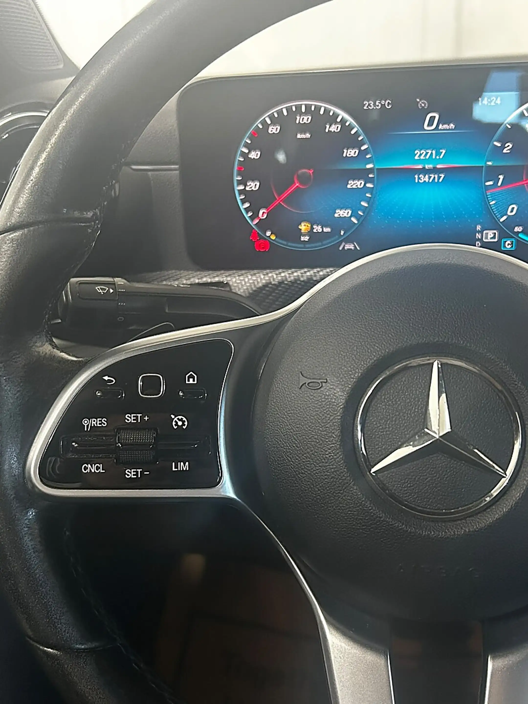 Mercedes-Benz CLA 180 Aut. — photo 12