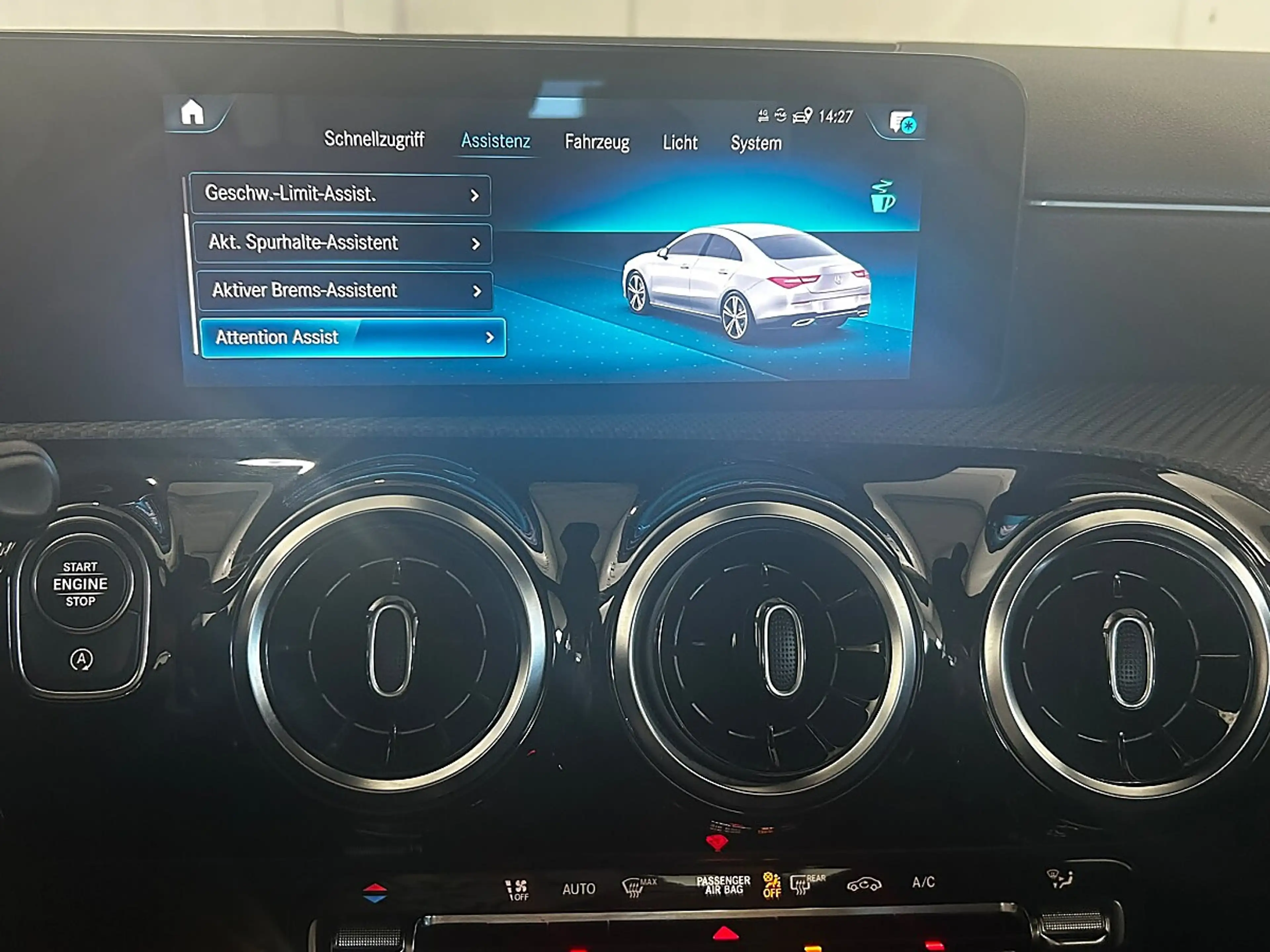 Mercedes-Benz CLA 180 Aut. — photo 22