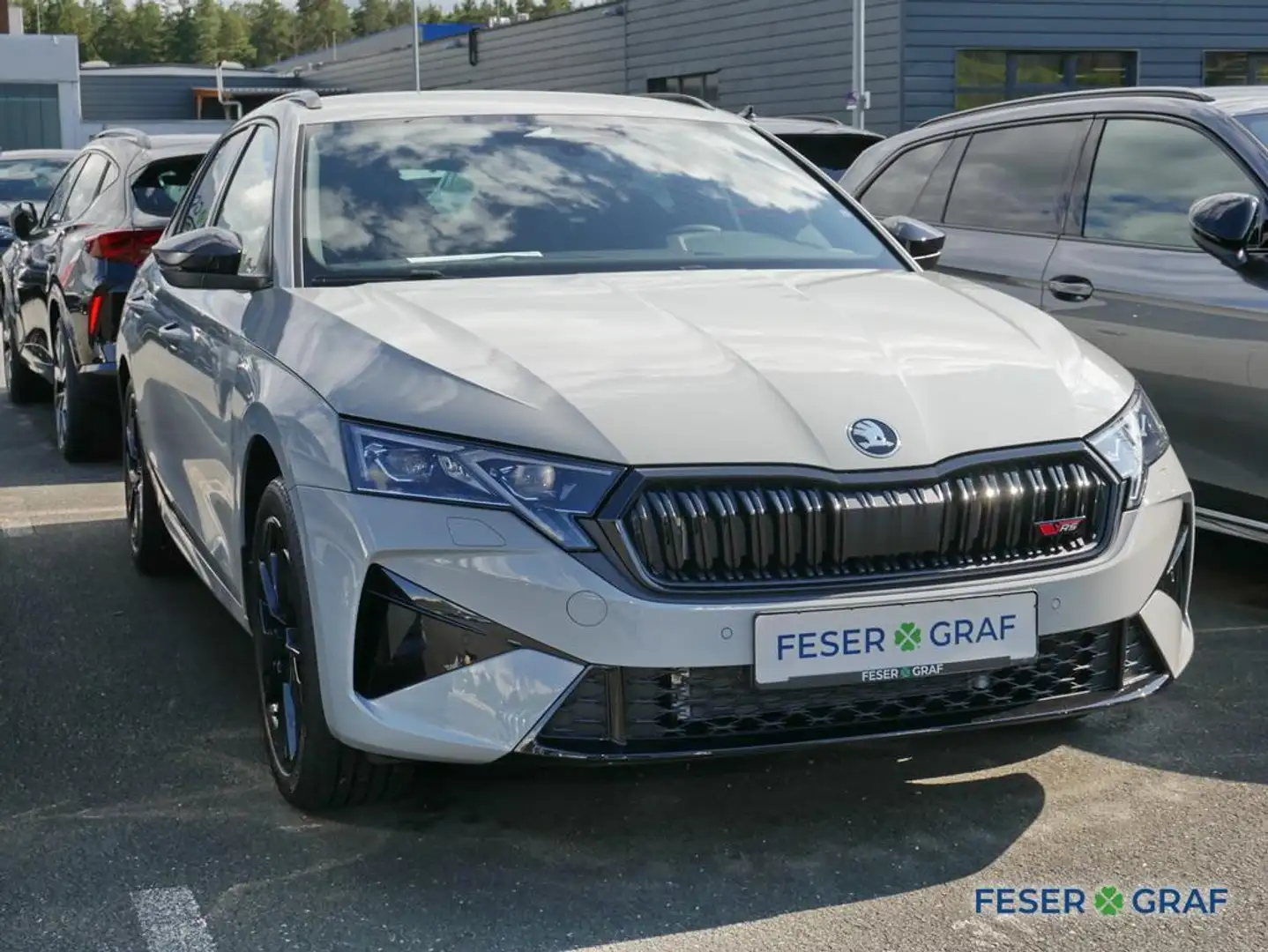 Skoda Octavia RS 2,0 TSI DSG - AHK,SHZ,NAVI,KAMERA Grau - 2