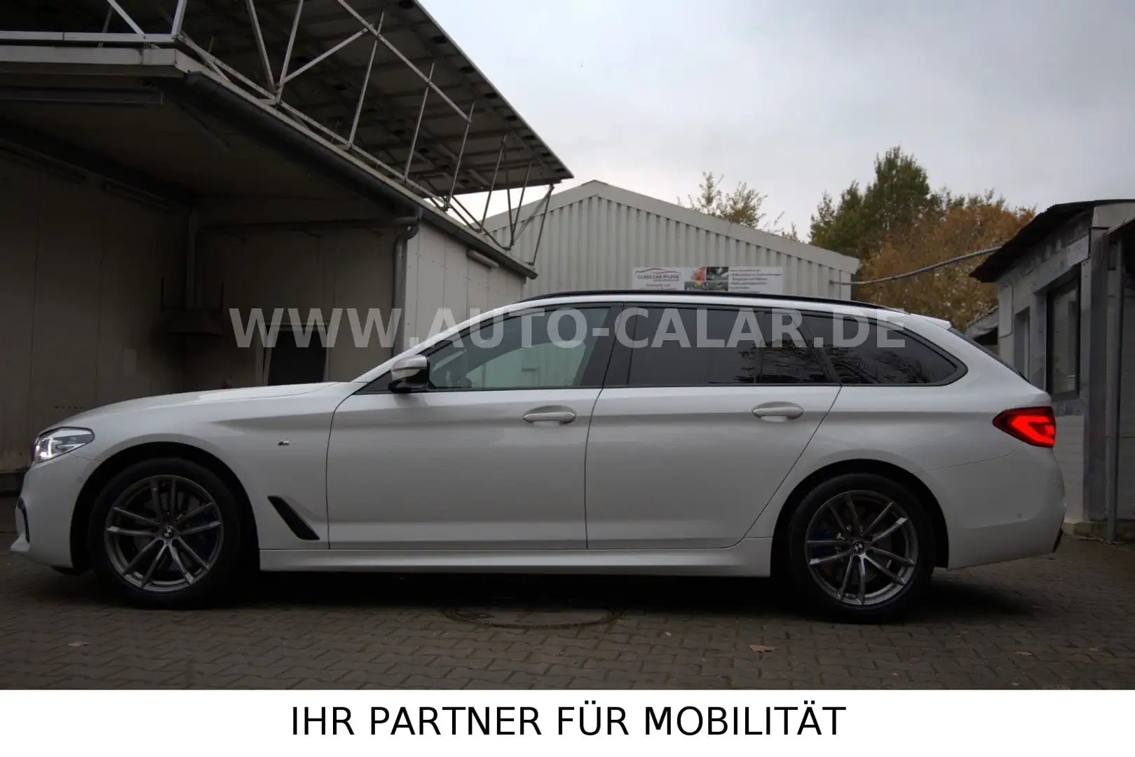 BMW 530 i xDrive Touring |M-SPORT|ACC|AHK|360|ALCANTA Weiß - 2