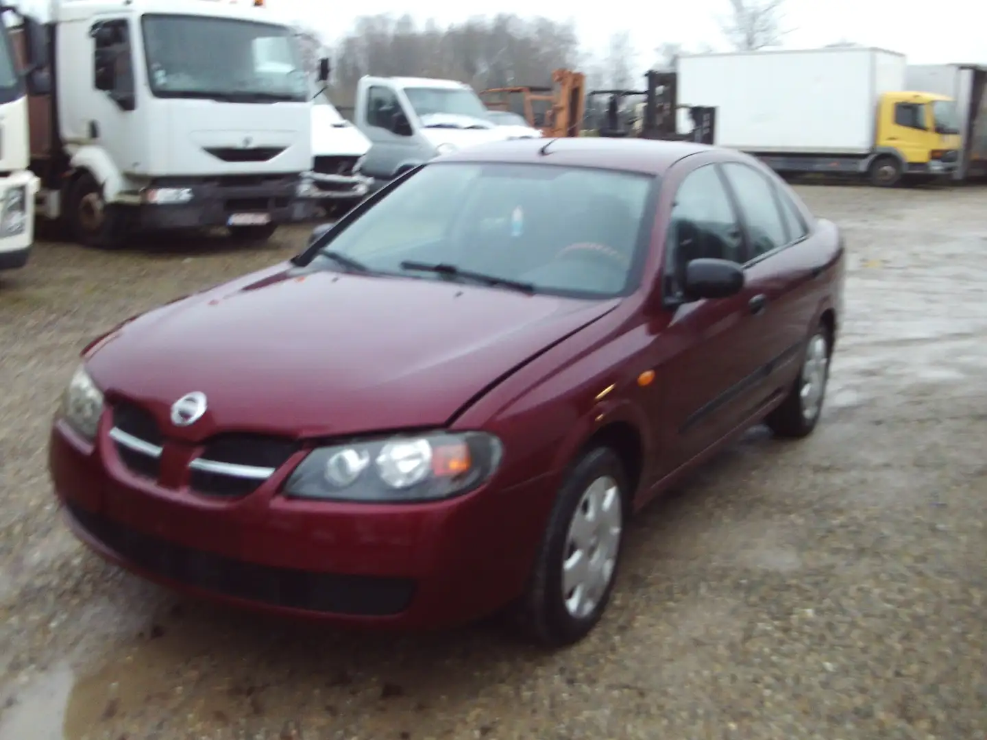 Nissan Almera 1.5 benzine..versnellingsbak probleem---export. Rouge - 1