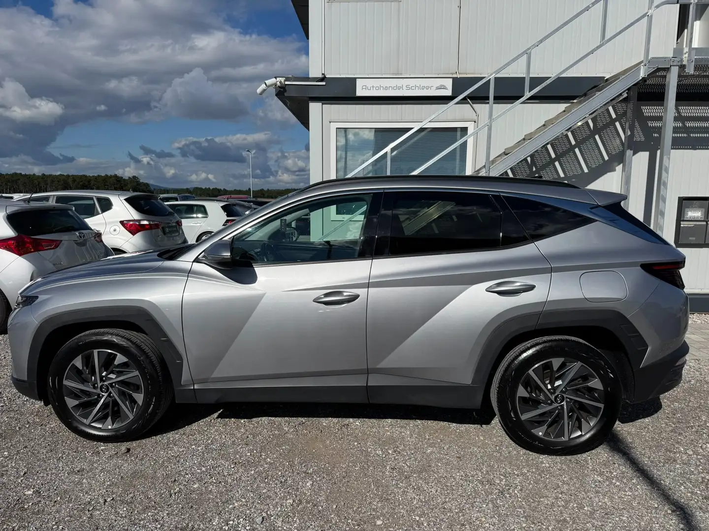 Hyundai TUCSON 1.6 CRDI Pure 2WD Grau - 2