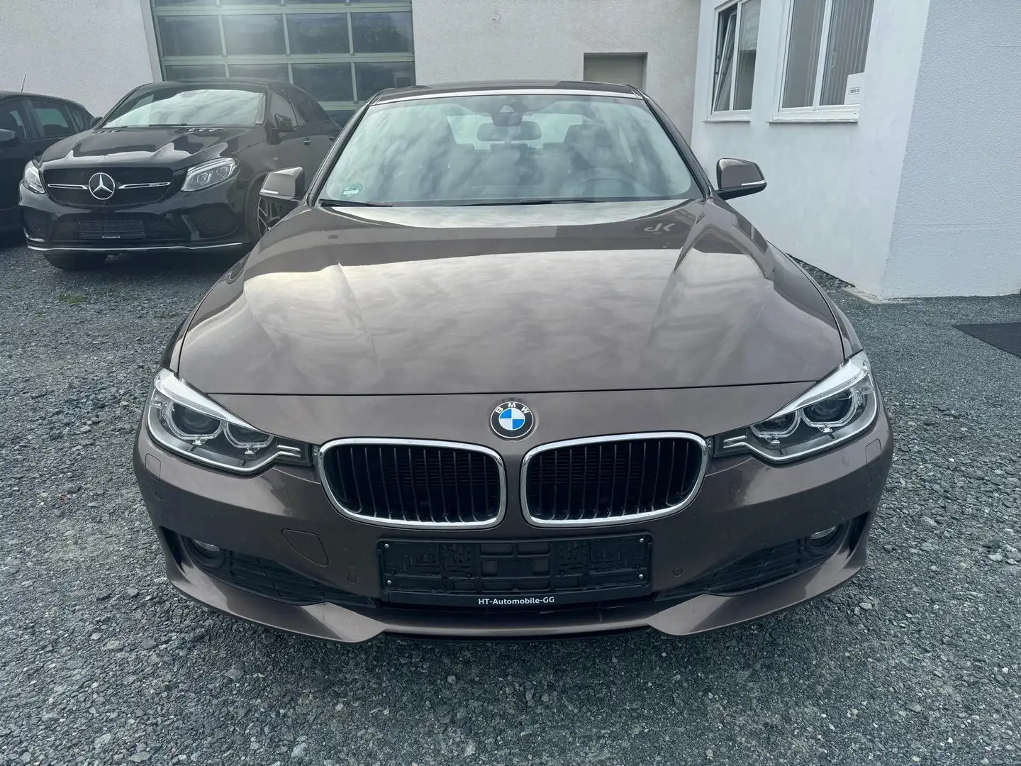 BMW 320 320 d *2.Hand*AHK* Braun - 2