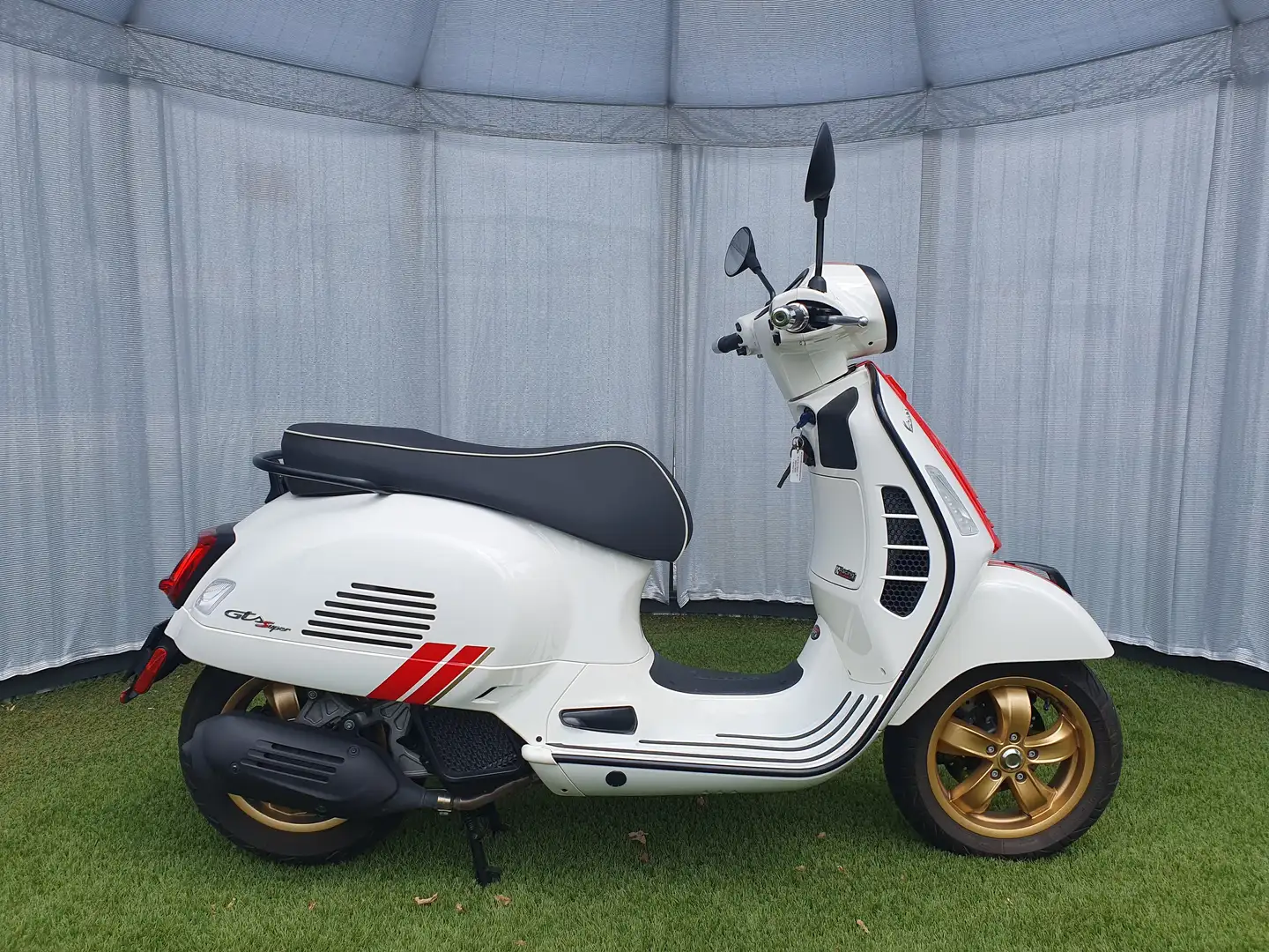 Vespa GTS Super Racing Sixties 125 GTS Super 125 Racing Sixties - 2
