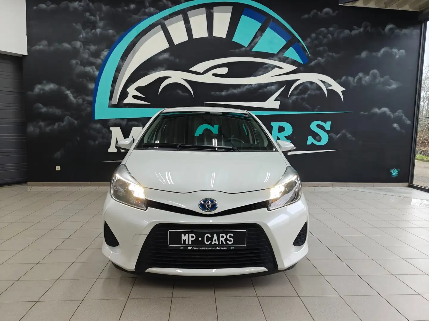 Toyota Yaris 1.5i VVT-i Hybrid Weiß - 2