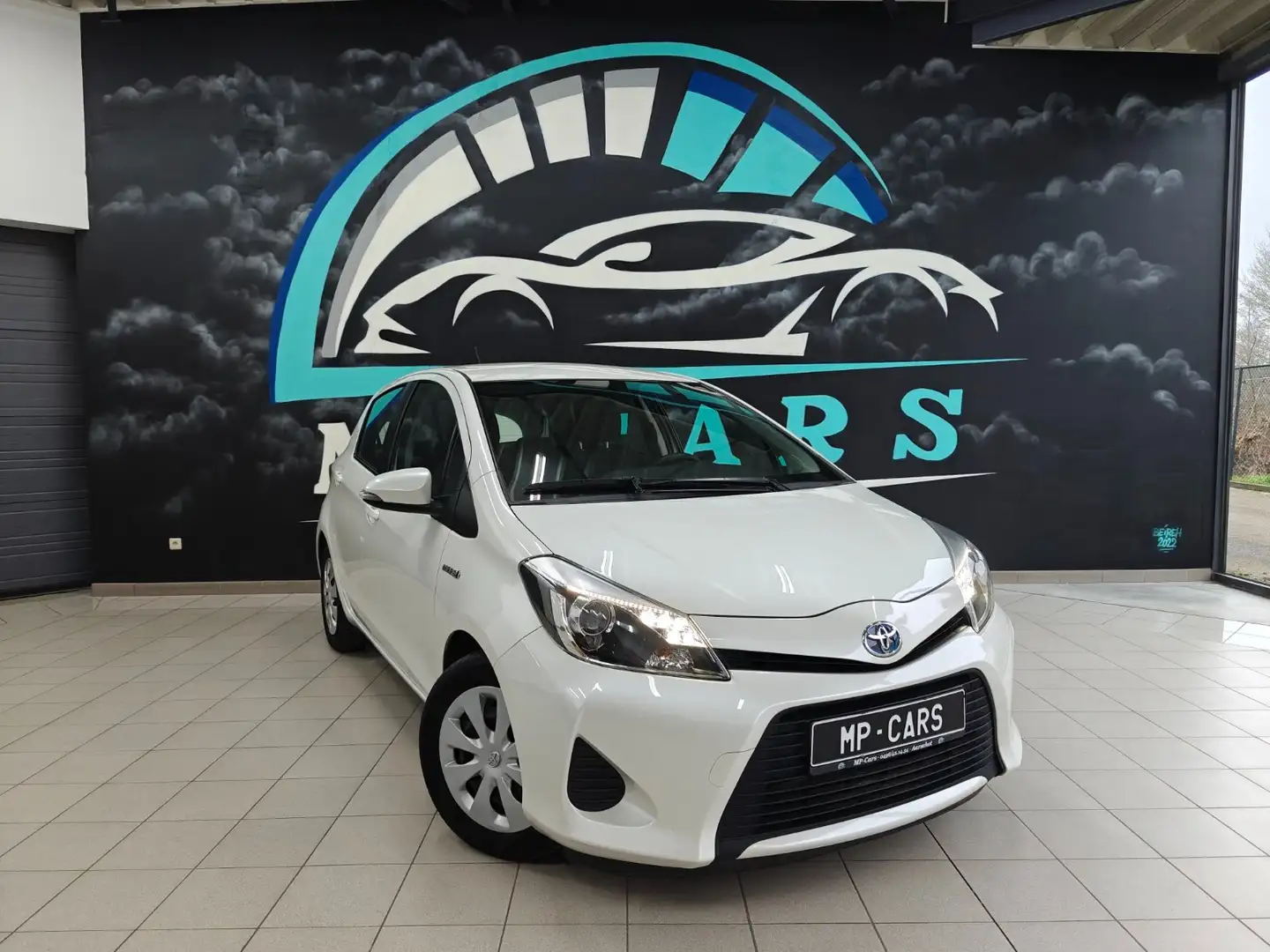 Toyota Yaris 1.5i VVT-i Hybrid Weiß - 1