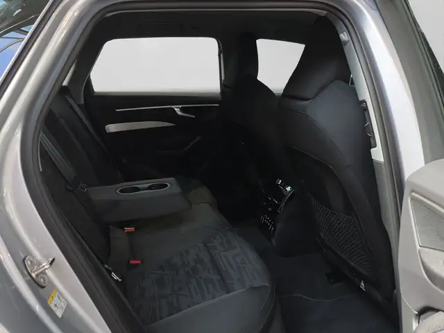 Audi A6 view 6