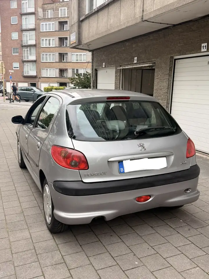 Peugeot 206