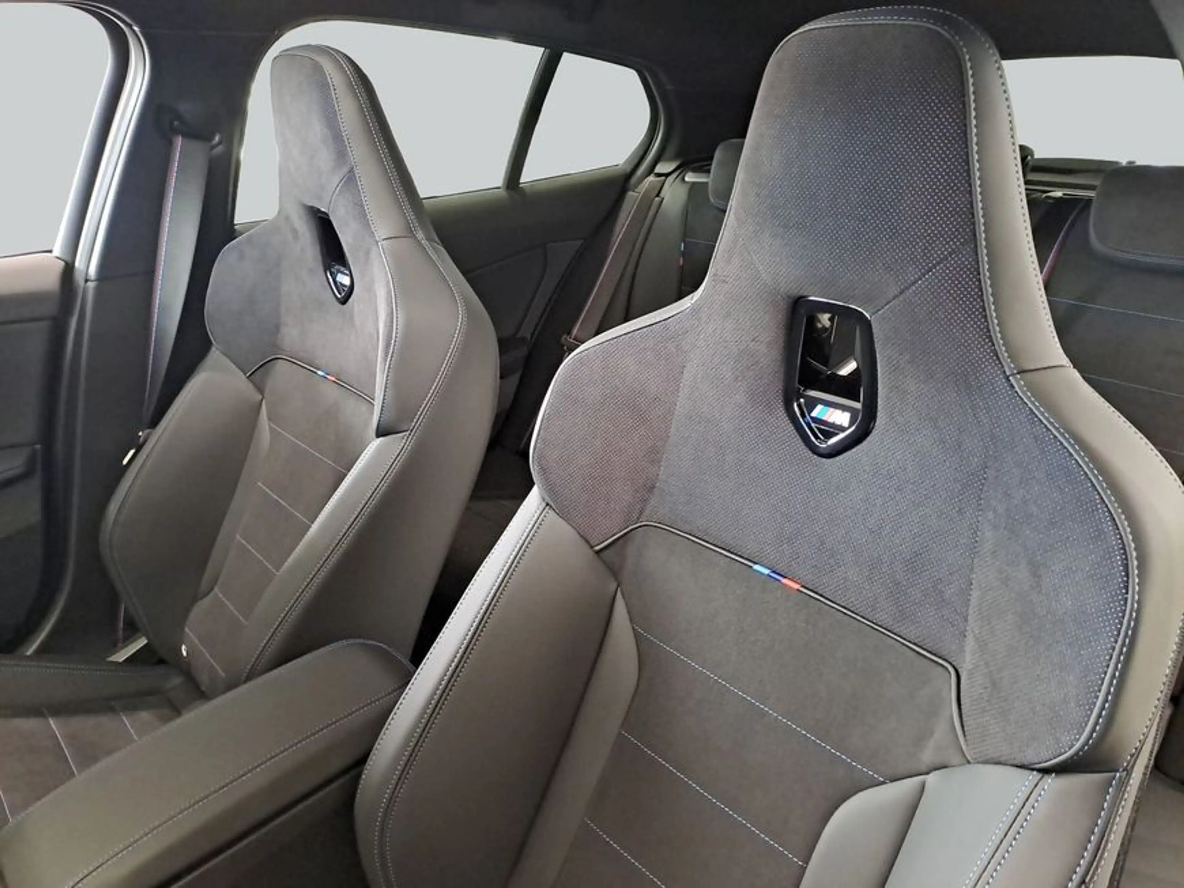 BMW M1 xDrive Aut. 221 kW, 5-türig — photo 10