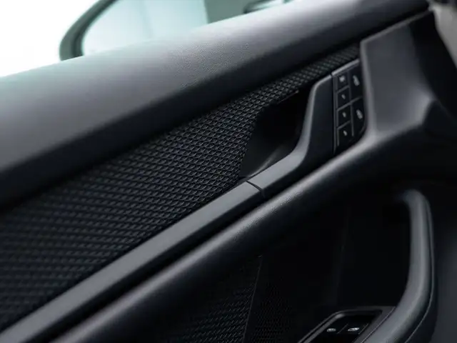 Porsche Taycan 4S Cross Turismo Ansicht 9