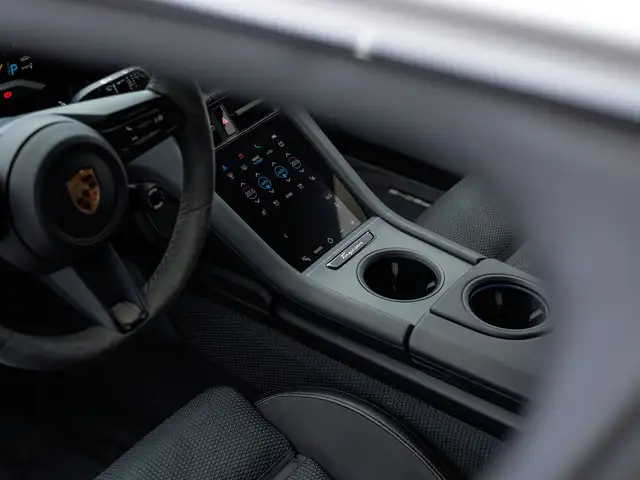 Porsche Taycan 4S Cross Turismo Ansicht 11