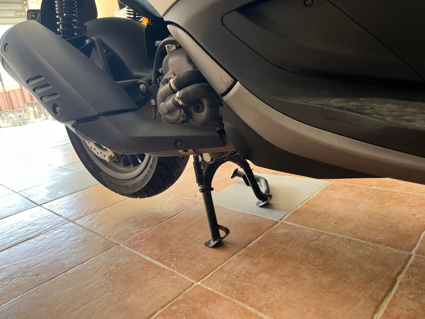 Piaggio Beverly 300 Ie sport Gri - 1