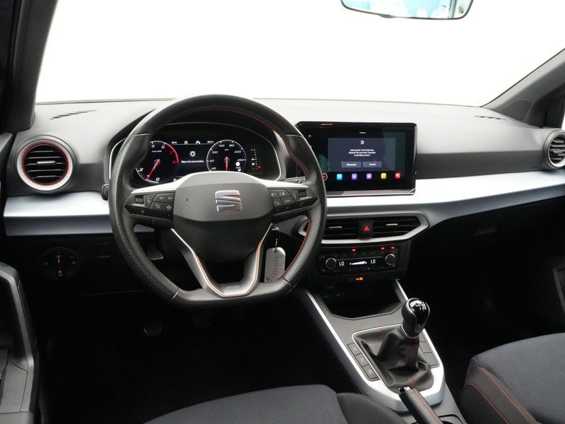 SEAT Arona FR ACC NAVI SHZ KLIMA LED PDC CARPLAY — photo 5