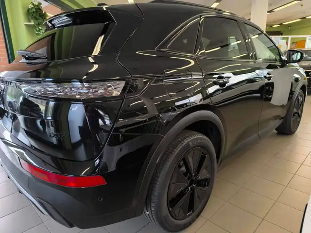DS Automobiles DS 7 Crossback view 8