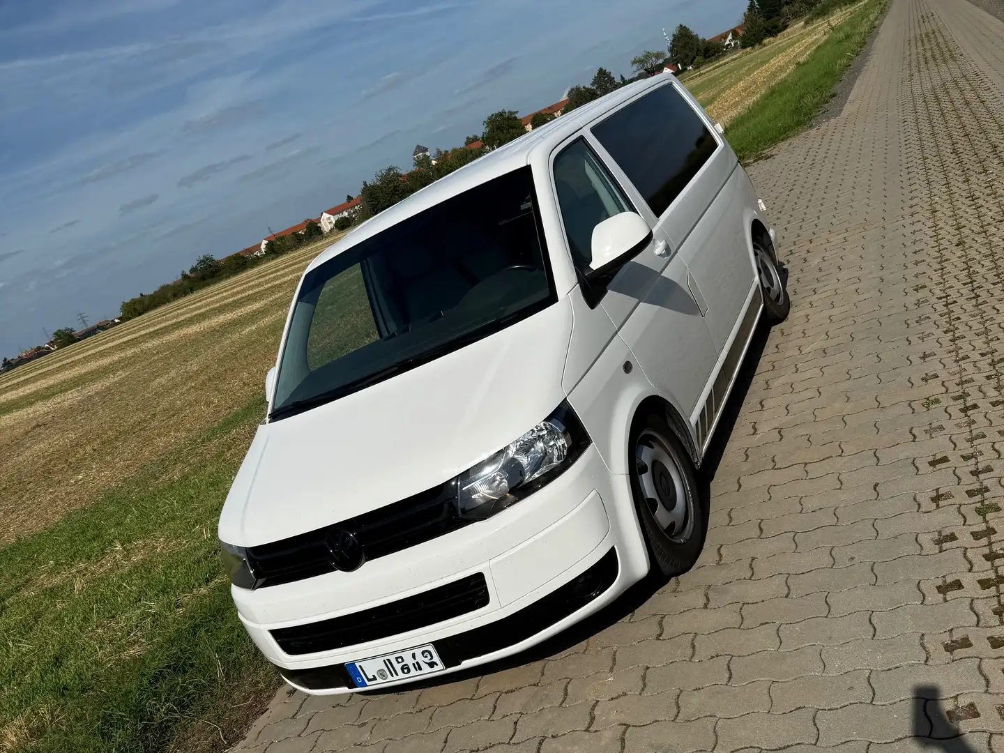 Volkswagen T5 Transporter 2.0TDI LOW CAMPER *SEHR GEPFLEGT* Weiß - 2