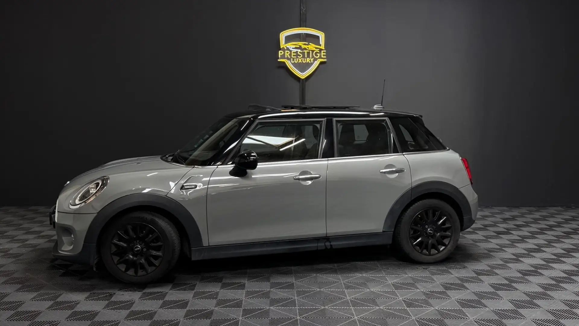 MINI Cooper 1.5 i DCT7 136 cv Heddon Street Gris - 1