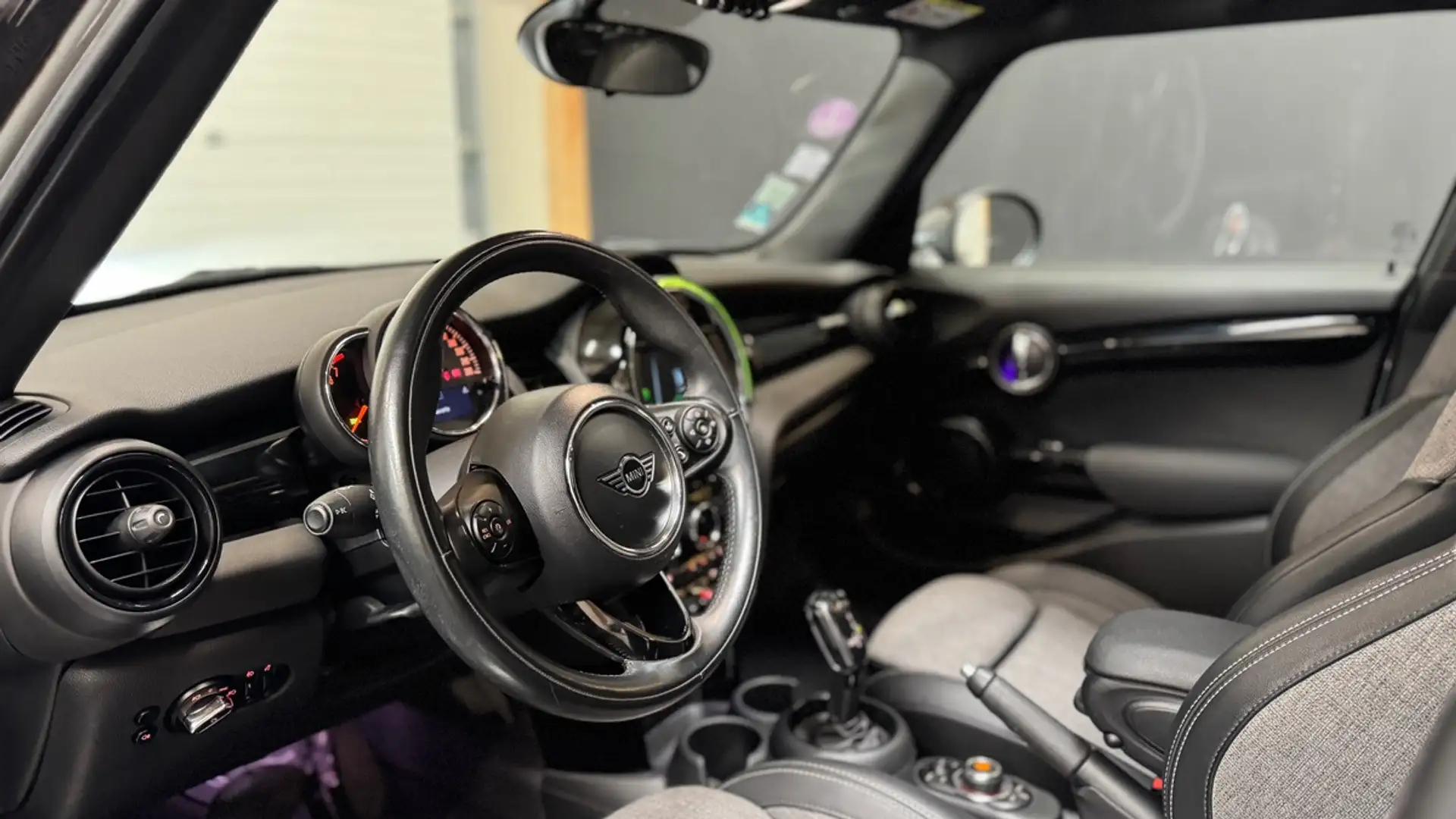 MINI Cooper 1.5 i DCT7 136 cv Heddon Street Gris - 2