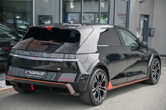 Hyundai Ioniq 5 view 4