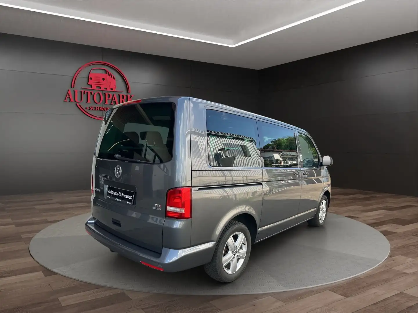 Volkswagen T5 Multivan DSG,Top-Zutand,Scheckheft,Bi-Xenon Grau - 2