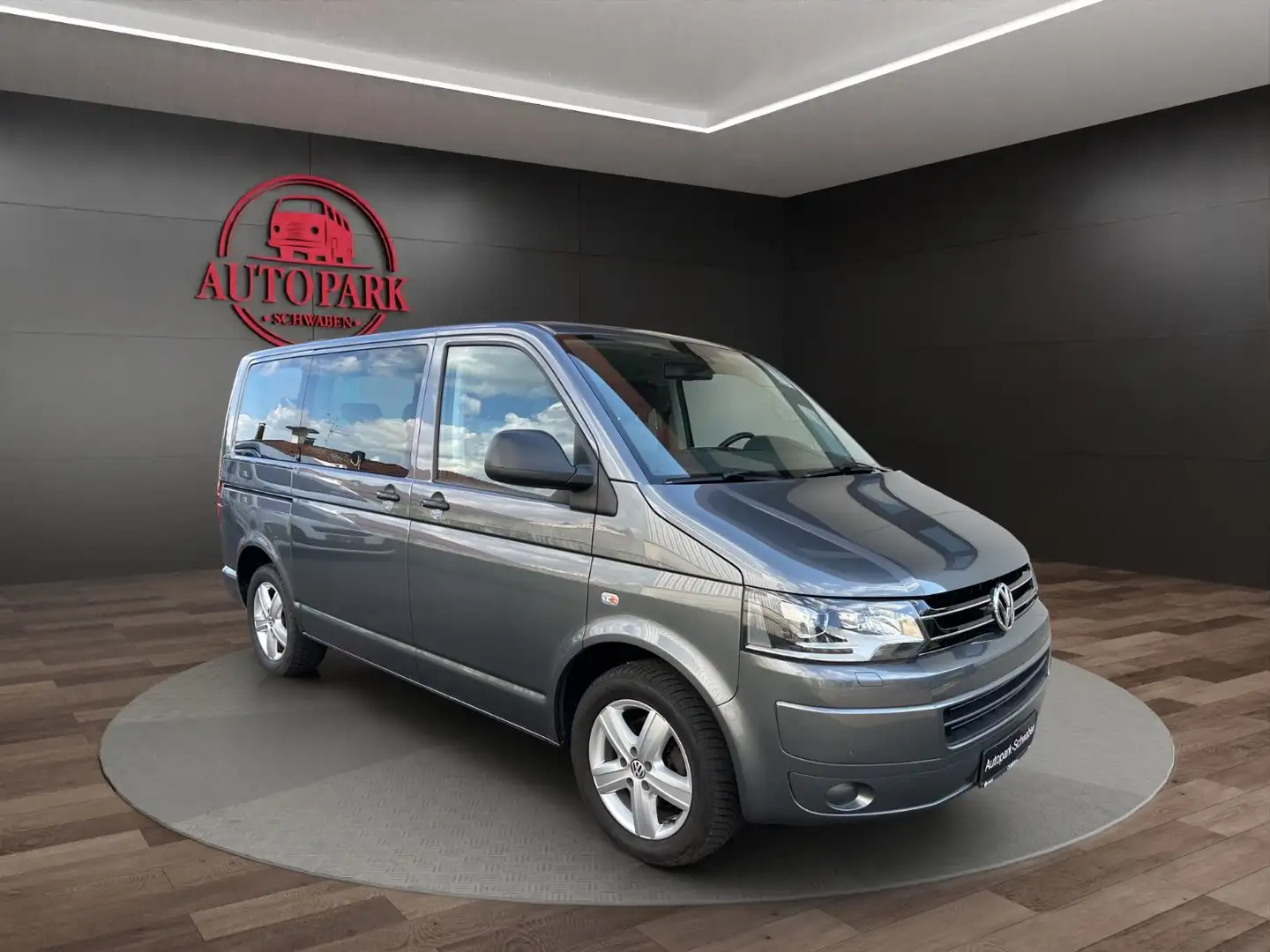 Volkswagen T5 Multivan DSG,Top-Zutand,Scheckheft,Bi-Xenon Grau - 1