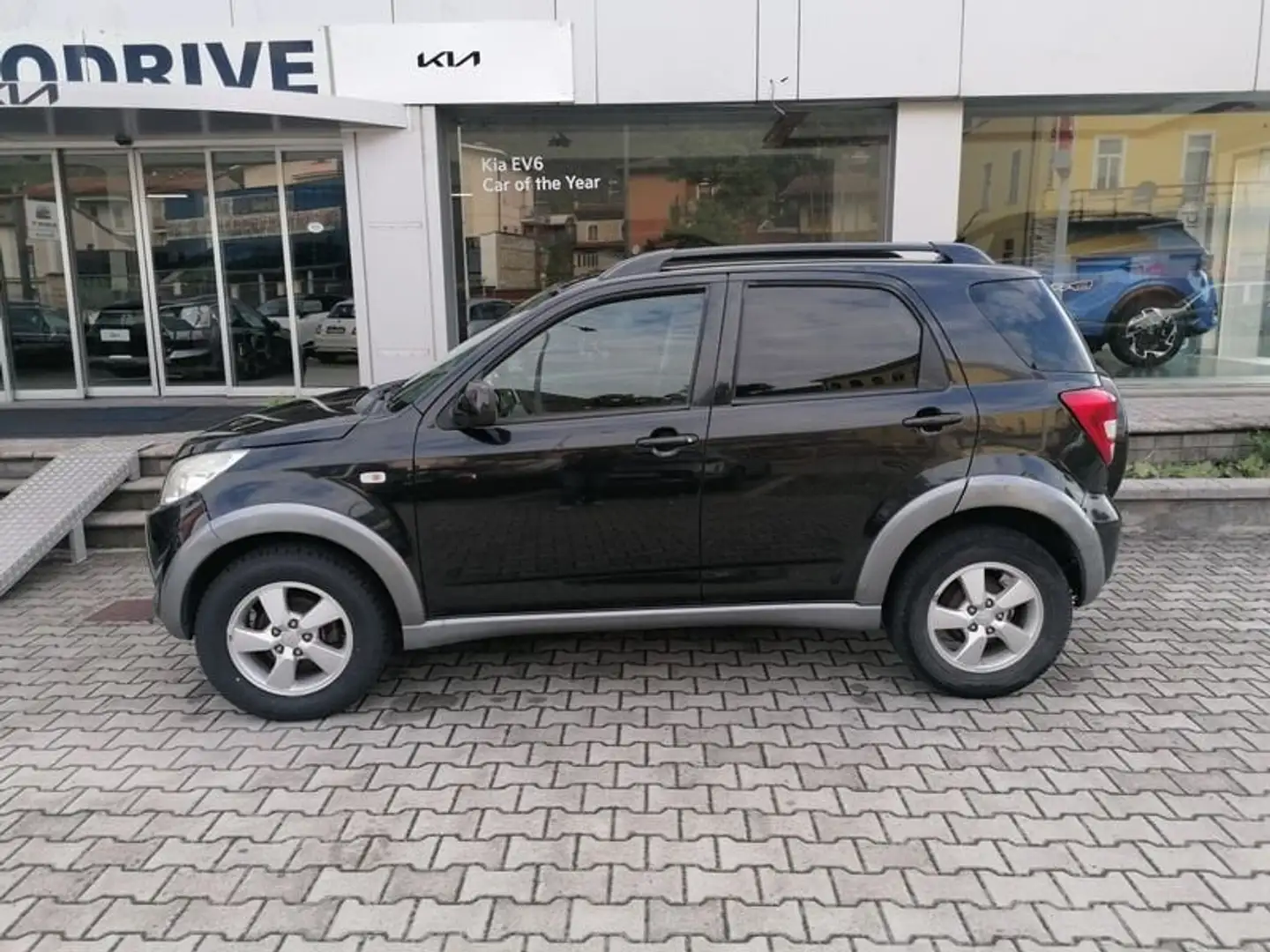 Daihatsu Terios Terios 1.5 4WD SX O/F Green Powered Nero - 2