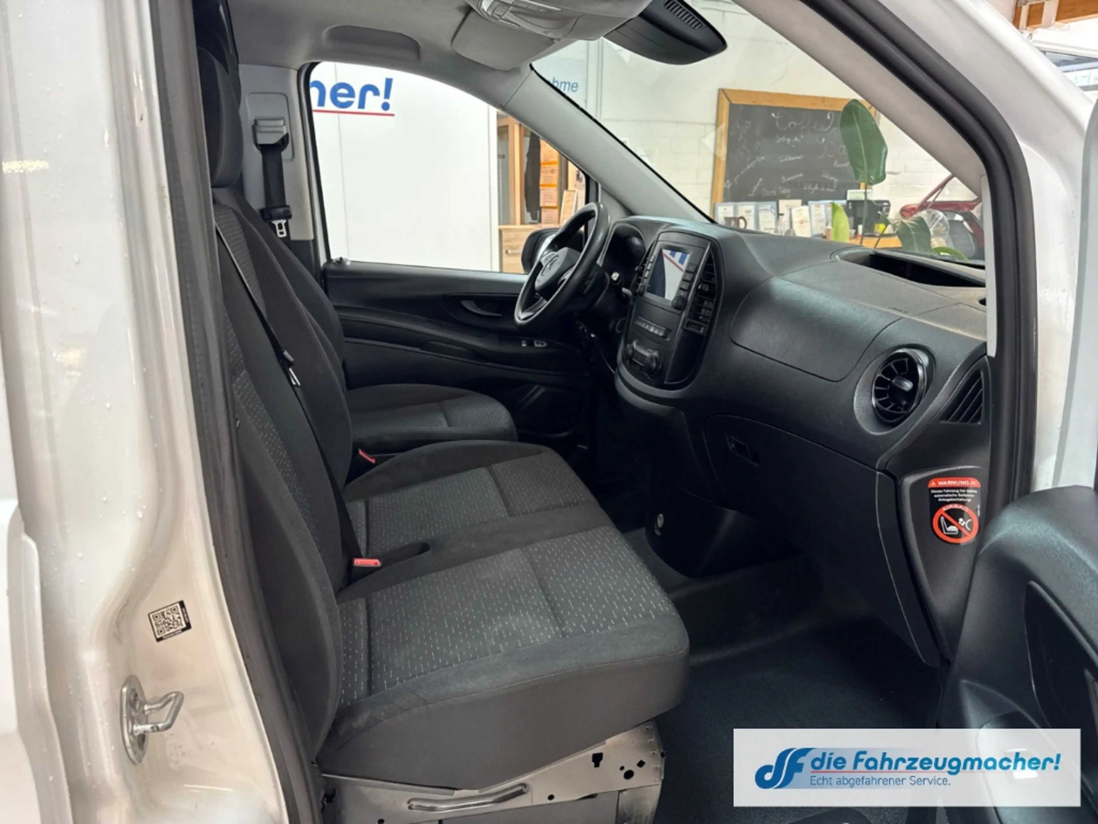 Mercedes-Benz Vito Kasten 116 CDI 4x4 lang AHK Navi DAB *EXPORT — photo 8