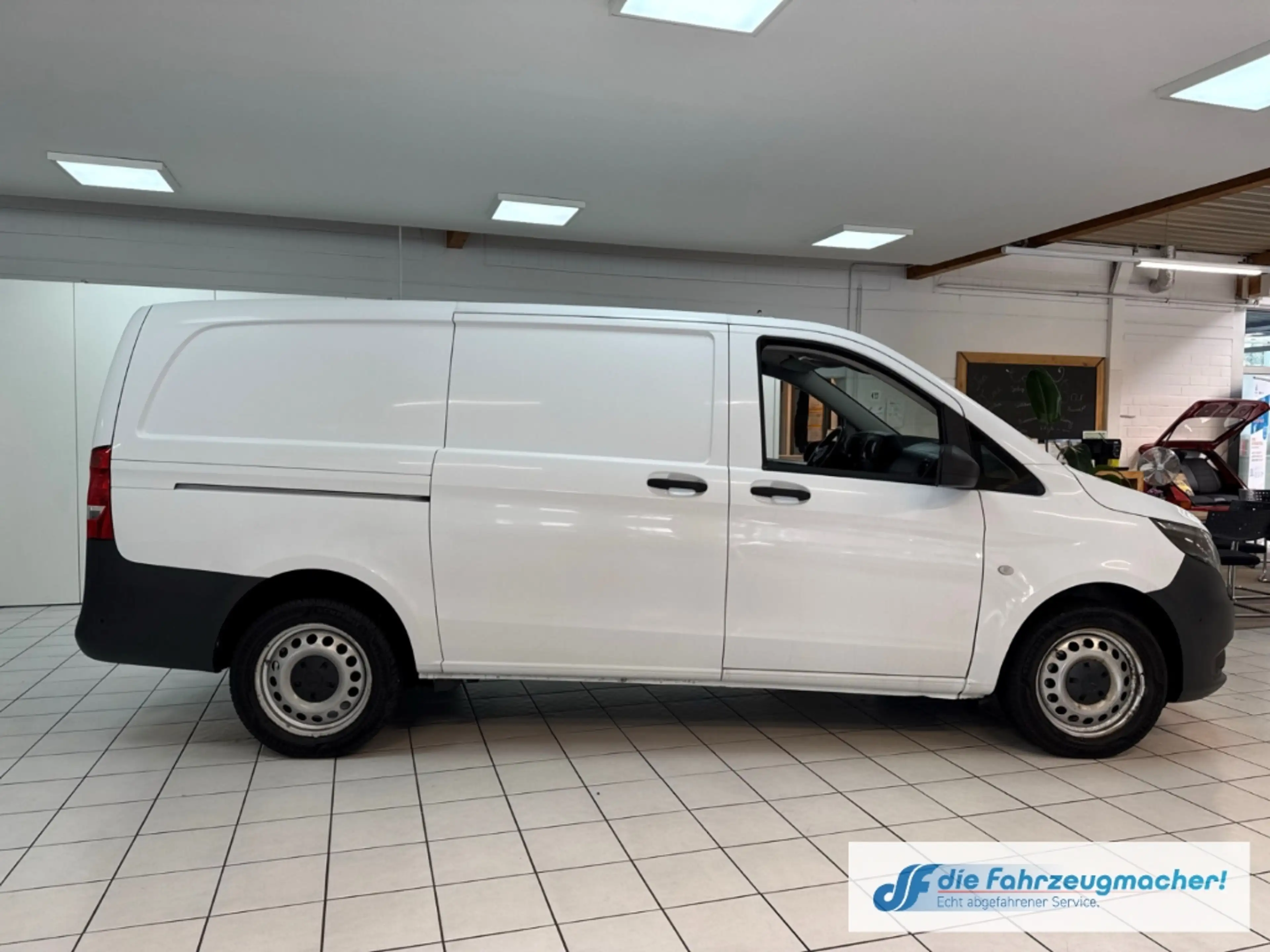 Mercedes-Benz Vito Kasten 116 CDI 4x4 lang AHK Navi DAB *EXPORT — photo 6