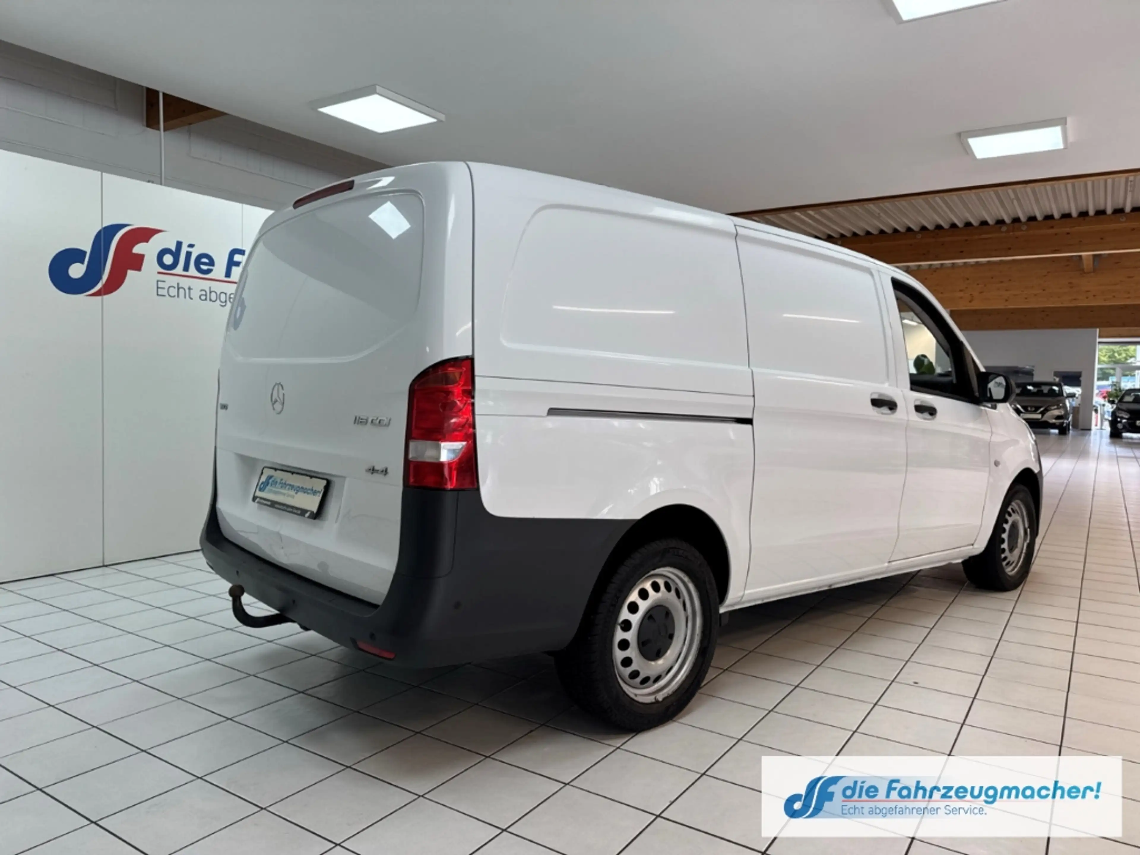 Mercedes-Benz Vito Kasten 116 CDI 4x4 lang AHK Navi DAB *EXPORT — photo 4