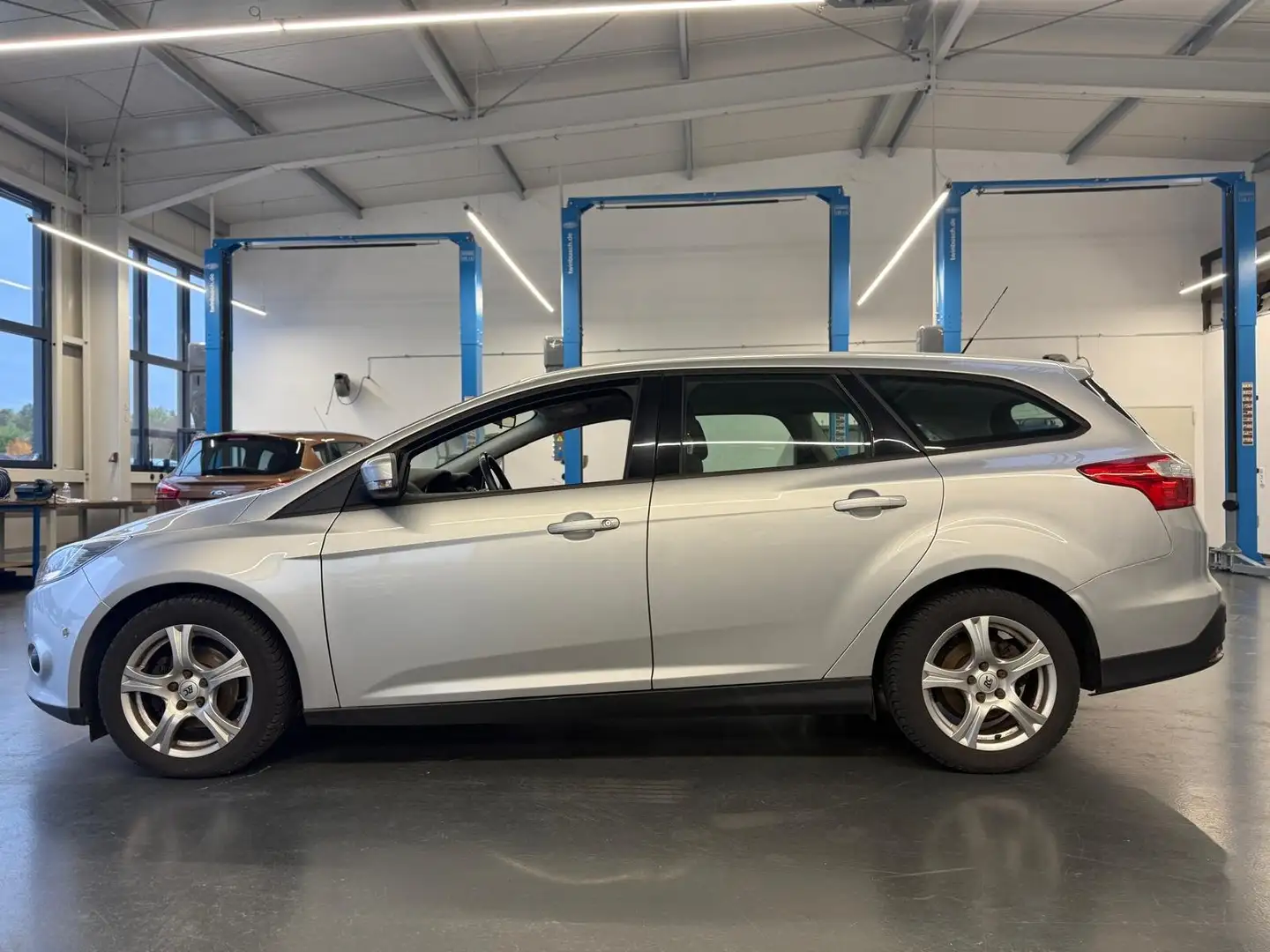 Ford Focus Focus EcoBoost Trend StartStop*SHZ*PDC+Parkhilfe Grau - 2