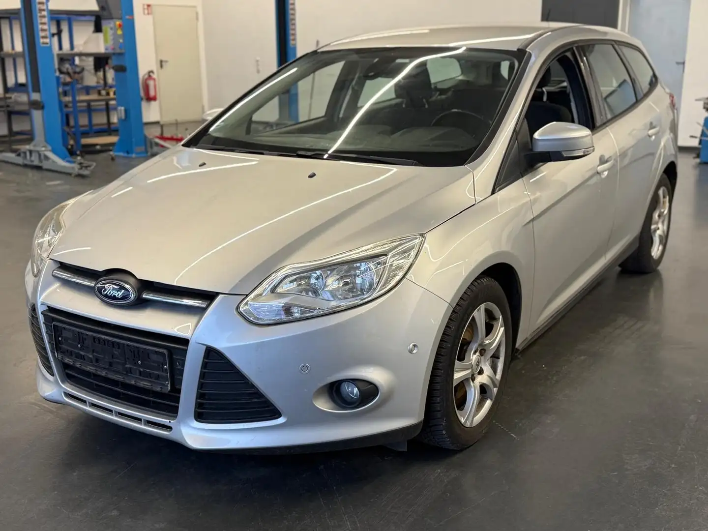 Ford Focus Focus EcoBoost Trend StartStop*SHZ*PDC+Parkhilfe Grau - 1