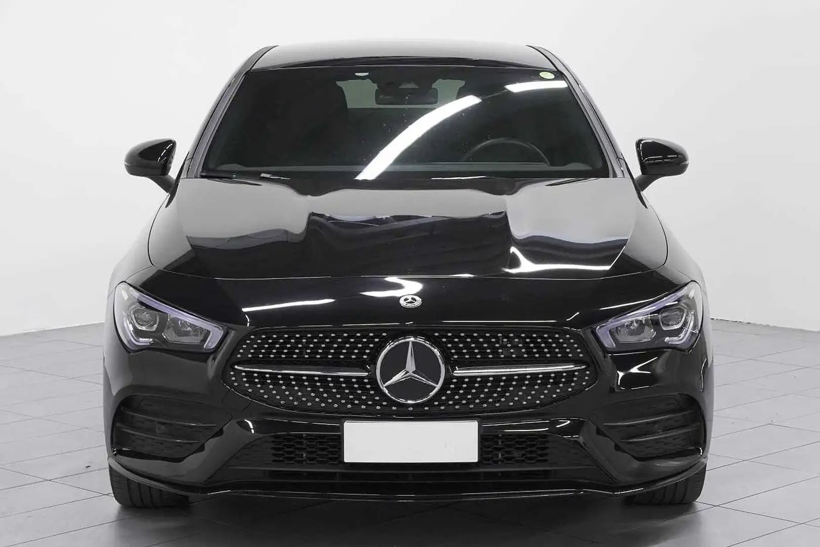 Mercedes-Benz CLA 250 Coupè e hybrid EQ Premium Zwart - 2