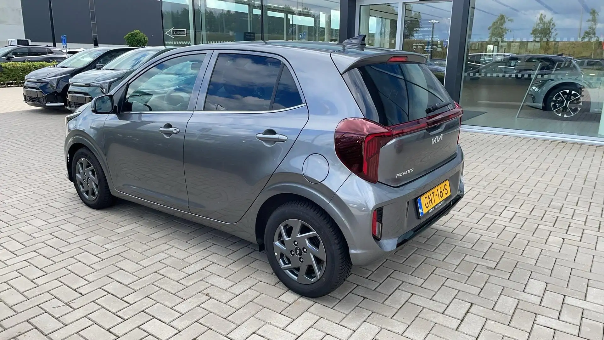 Kia Picanto 1.0 DPI DynamicPlusLine Grijs - 2