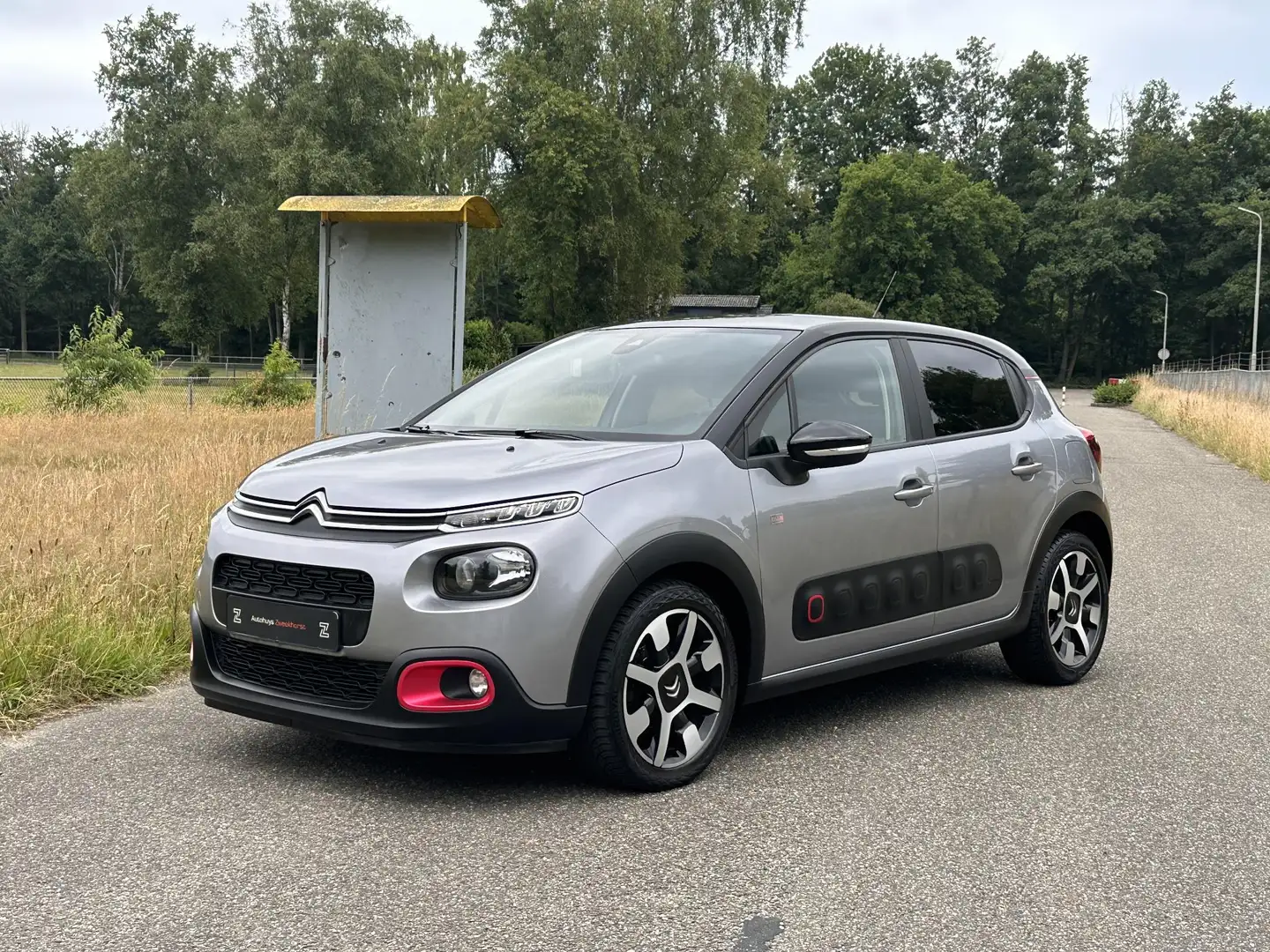 Citroen C3 1.2 PureTech S&S Shine ELLE – Luxe special edition Gris - 1