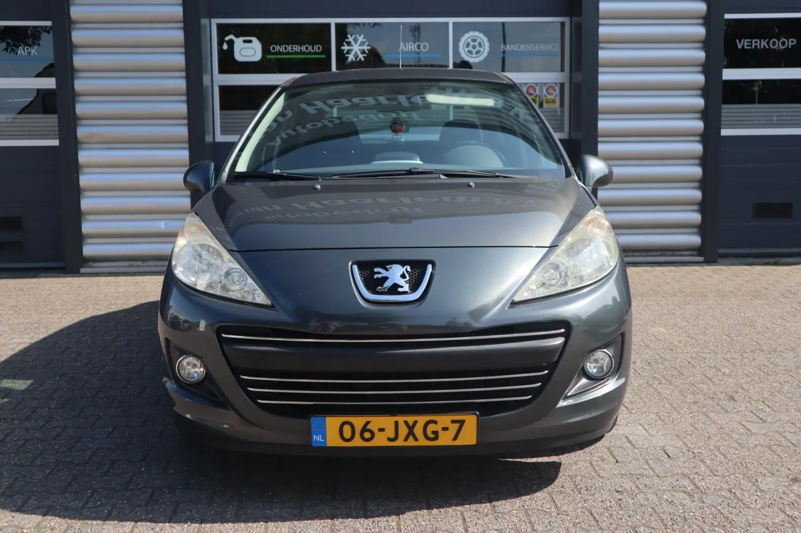 Peugeot 207 1.6 VTi Première Gris - 2