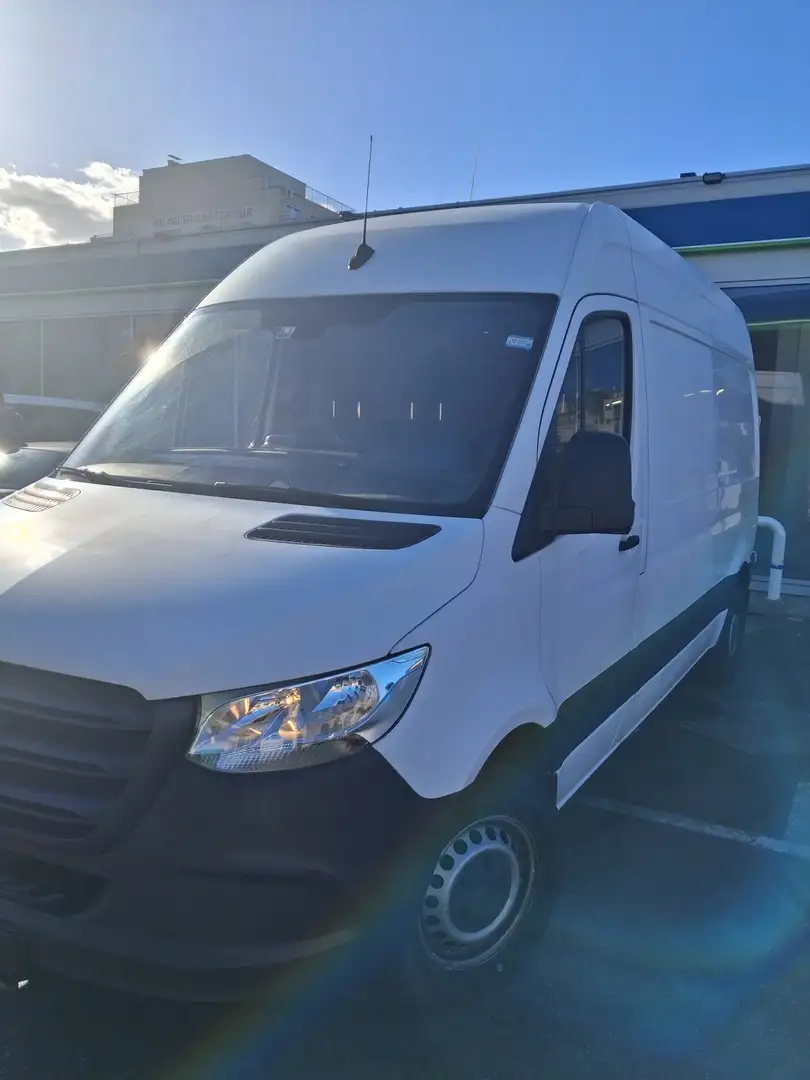 Mercedes-Benz Sprinter Sprinter Front 211 CDI 3,0t / 3.259 mm Weiß - 2