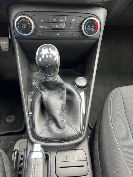 Ford Fiesta Trend 1,1 — photo 14